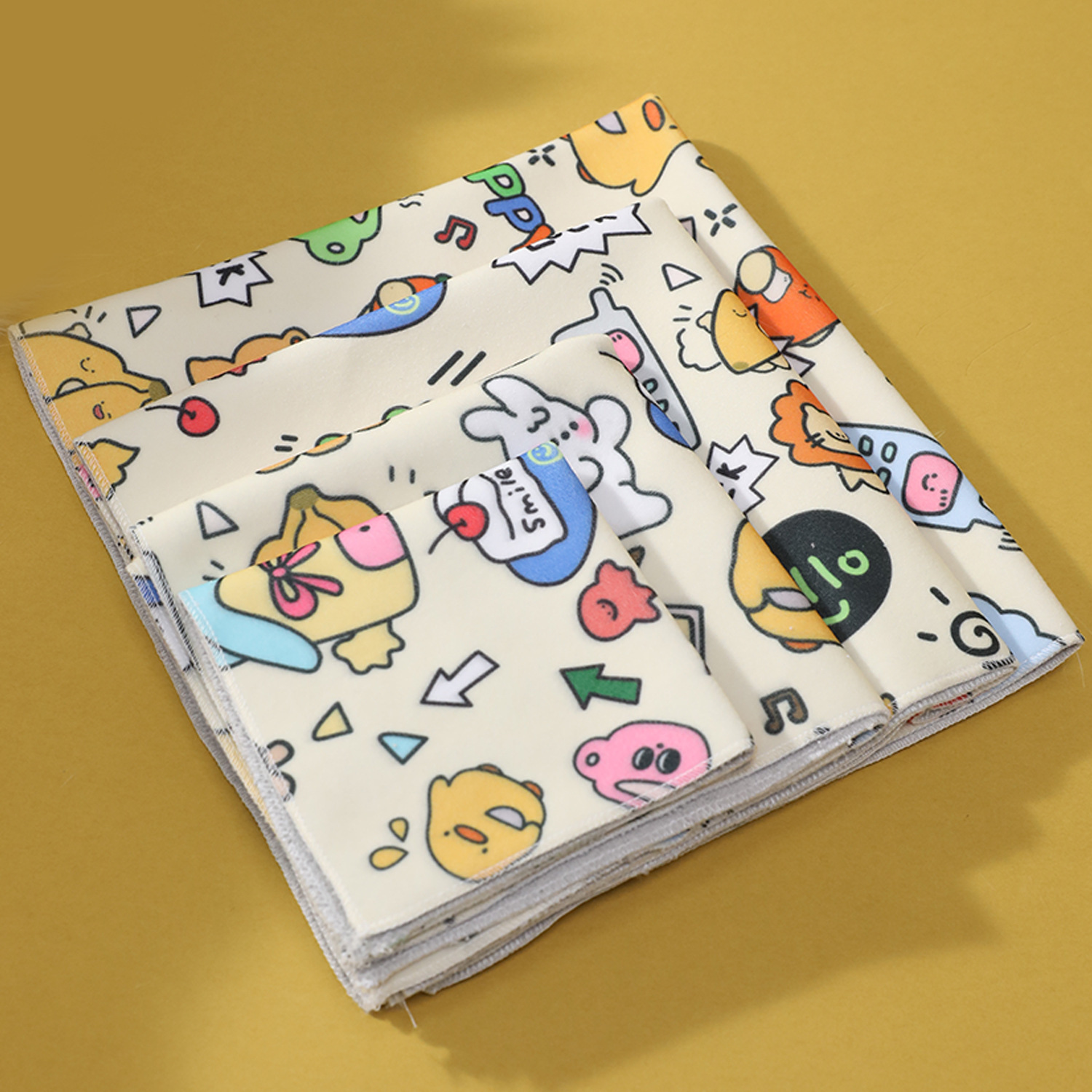 Factory wholesale multi-functional cat cloth cartoon graffiti self-priming magic wrap cat cloth easy patch wrap cat cloth cat supplies