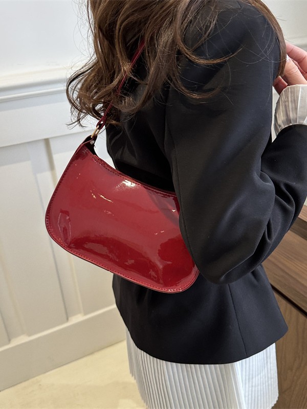 2025 New Simple Casual Underarm Women's Bag, Foreign Style Hand-Carrying Small Square Bag, Fashionable and Versatile Commuter Shoulder Bag