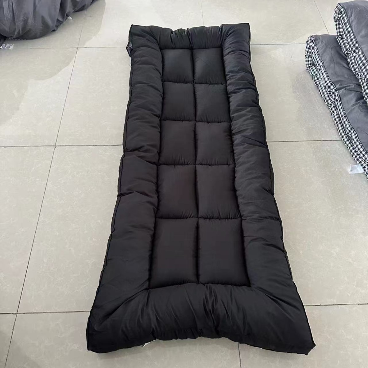 New three-dimensional thick mattress foreign trade mattress student dormitory mattress folding mattress wholesale generation