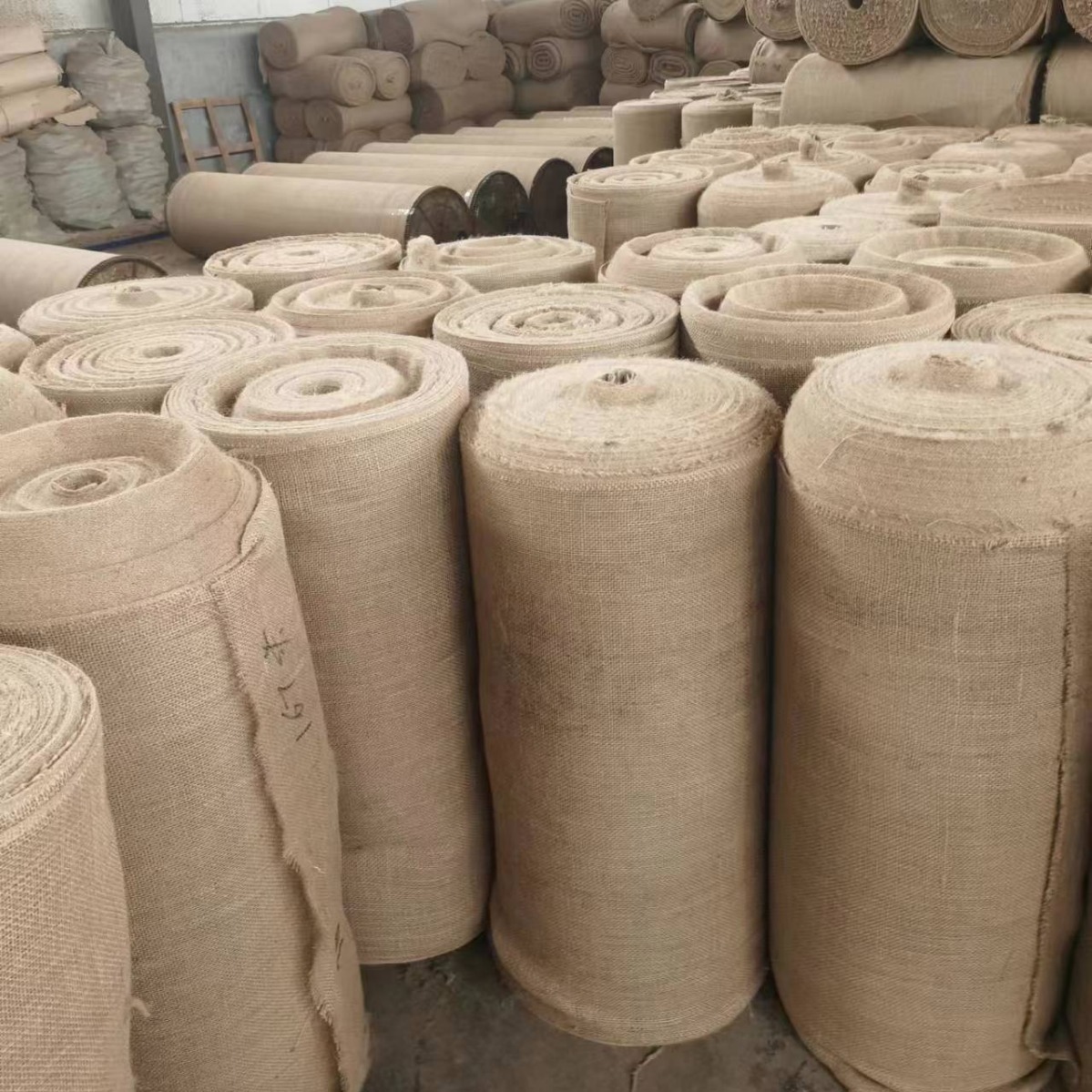 Dacheng Hemp Jute Cloth Natural Environmentally Friendly Old Hemp Flakes Packaging Burlap Fabric Burlap Roll Sack Cloth Cigarette Bag Cloth