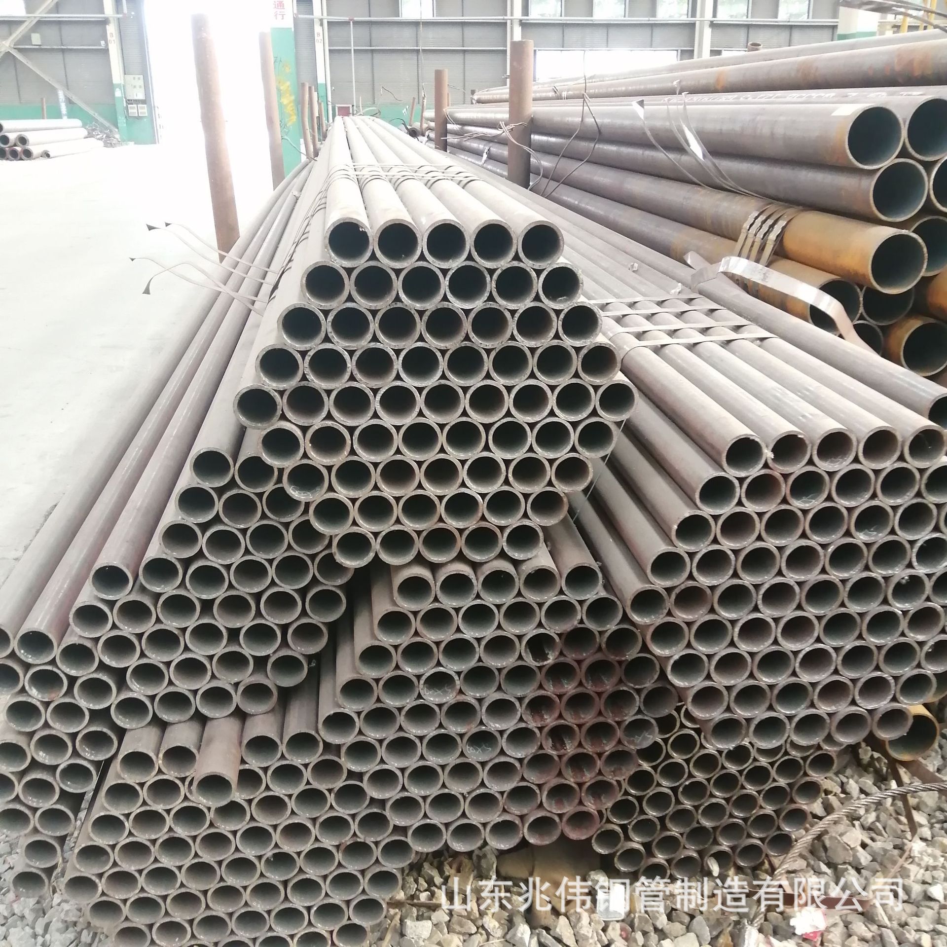 In-Stock 16Mo3 Seamless Steel Pipe Supply, 16Mo3 Seamless Pipe with Complete Specifications, 16Mo3 Can Be Cut for Retail