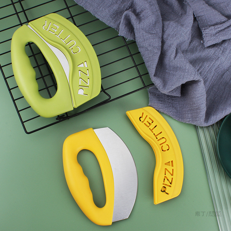 Stainless steel pizza cutter with protective cover pizza knife Amazon shake knife pizza knife multi-purpose cutting manufacturers