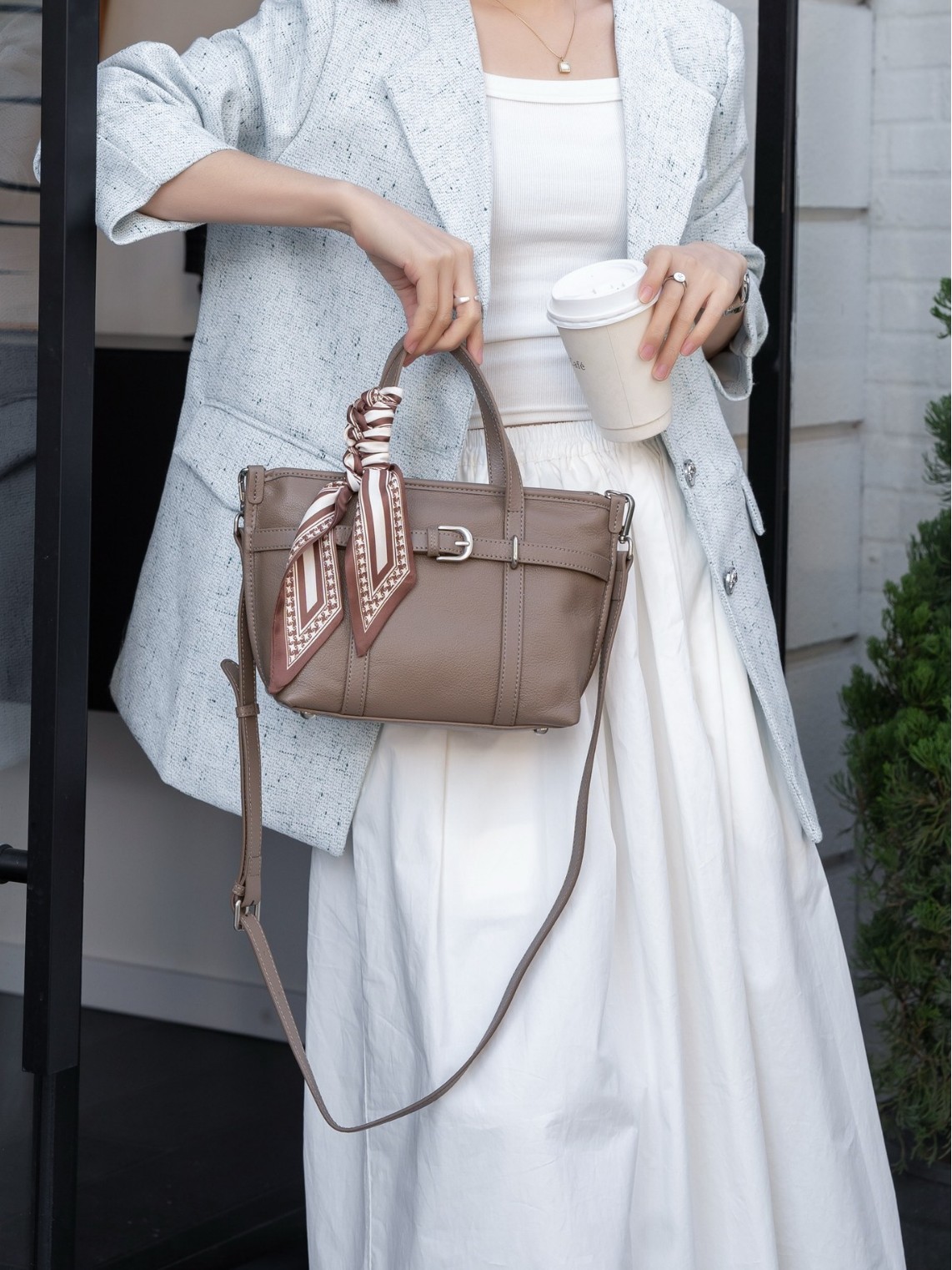 Korean Style First-Layer Cowhide Women's 2025 Spring New Style Niche Tote Bag Fashionable Versatile Shoulder Crossbody Bag