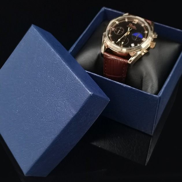 Factory wholesale crocodile pattern cover watch box leather pillow bag watch box bracelet beads box