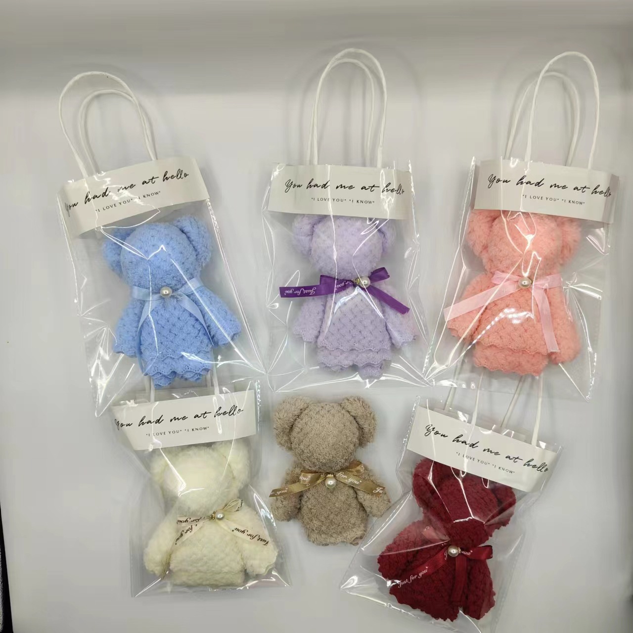 Bear Shaped Accompanying Ceremony Wedding Birthday Return Ceremony High Color Value Pineapple Pane Towel Square