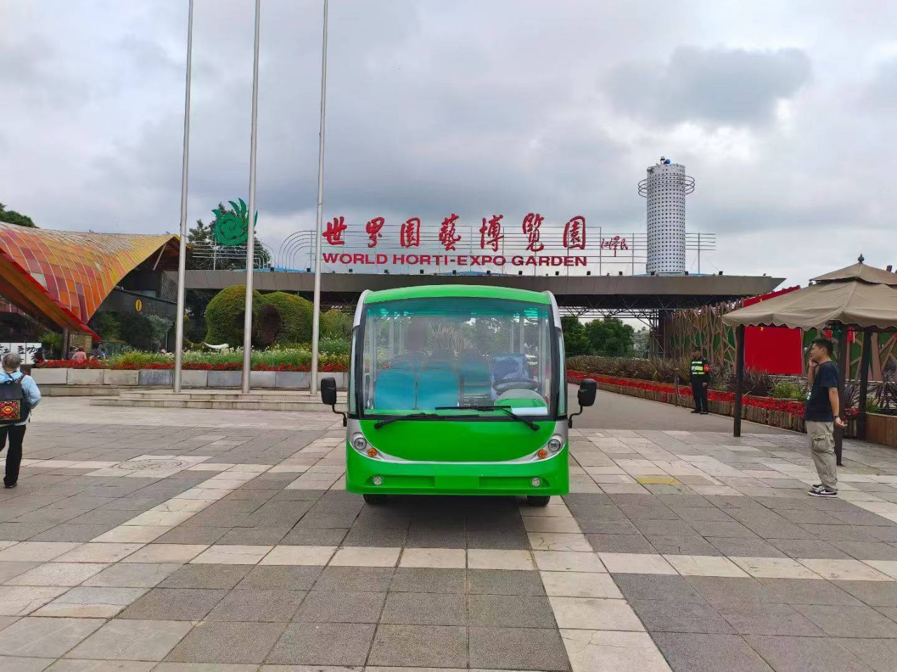 Xishuangbanna Scenic Spot Sightseeing Vehicle, Customer Shuttle Bus, Electric Sightseeing Vehicle Without Doors 23 Seats