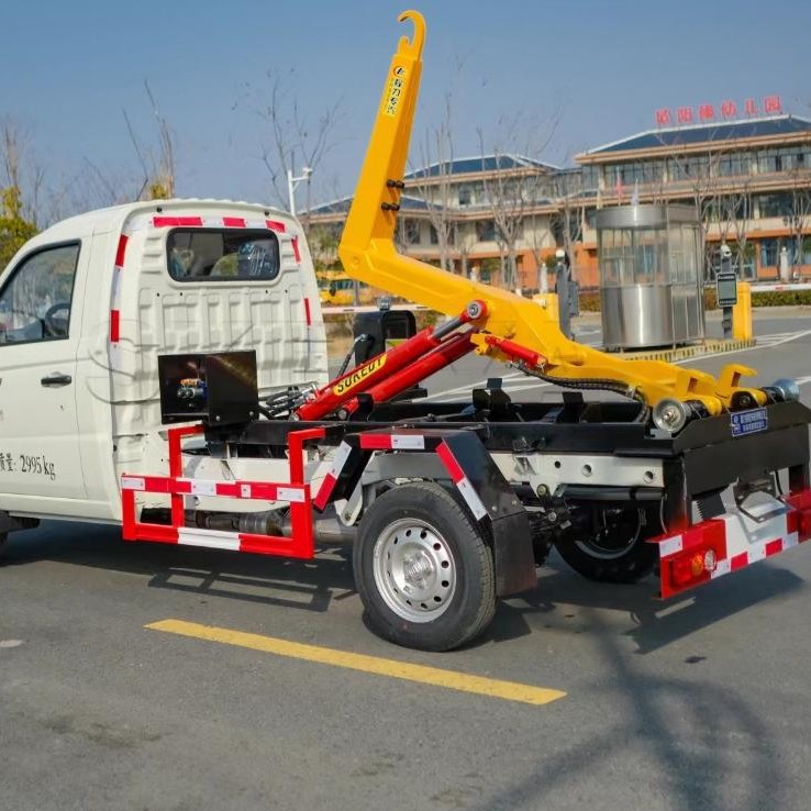 Chengliwei Brand Foton Xiangling 3-Cubic Meter Hook Arm Garbage Truck Factory Direct Sale Blue Plate Removable Garbage Truck