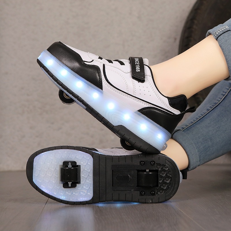 Children's heloo shoes summer two-wheel pulley shoes rechargeable invisible wheels adult skates source factory direct sales