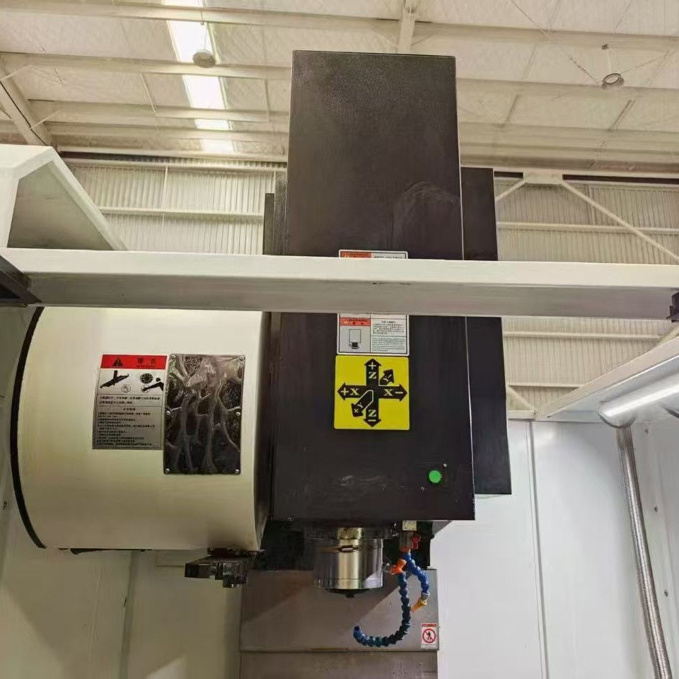 Processing Used Yx-V966 Vertical Machining Center with Mitsubishi M80 System in Stock