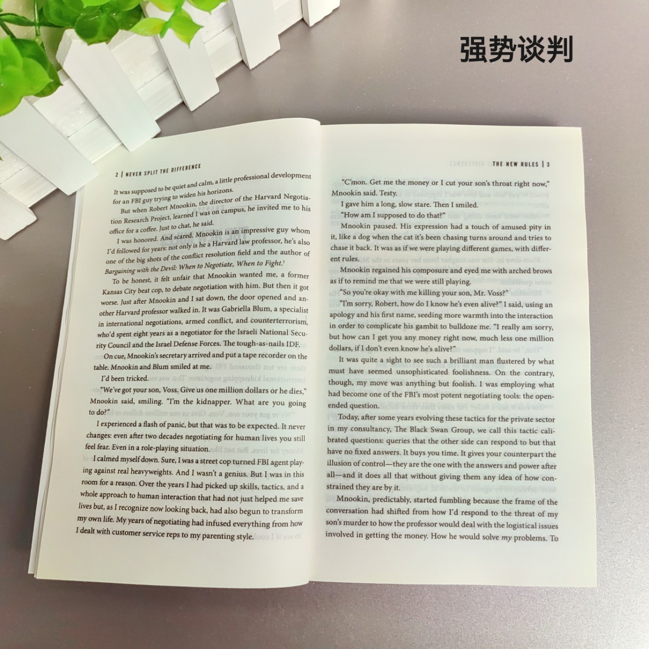 Strong Negotiation English Version Never Split the Difference Control the Conversation English Version