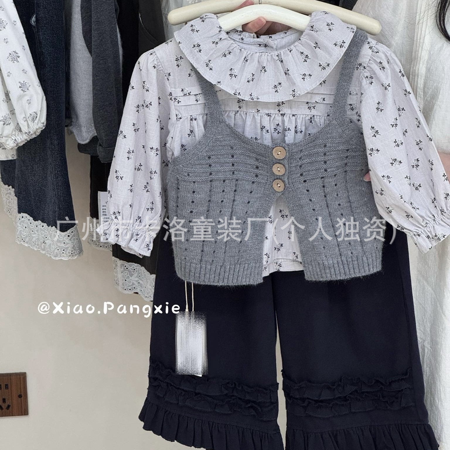 Girls' Korean-Style Shirt with Doll Collar, Cotton Shirt for Young Children, New Autumn 2025, Available in Physical Stores