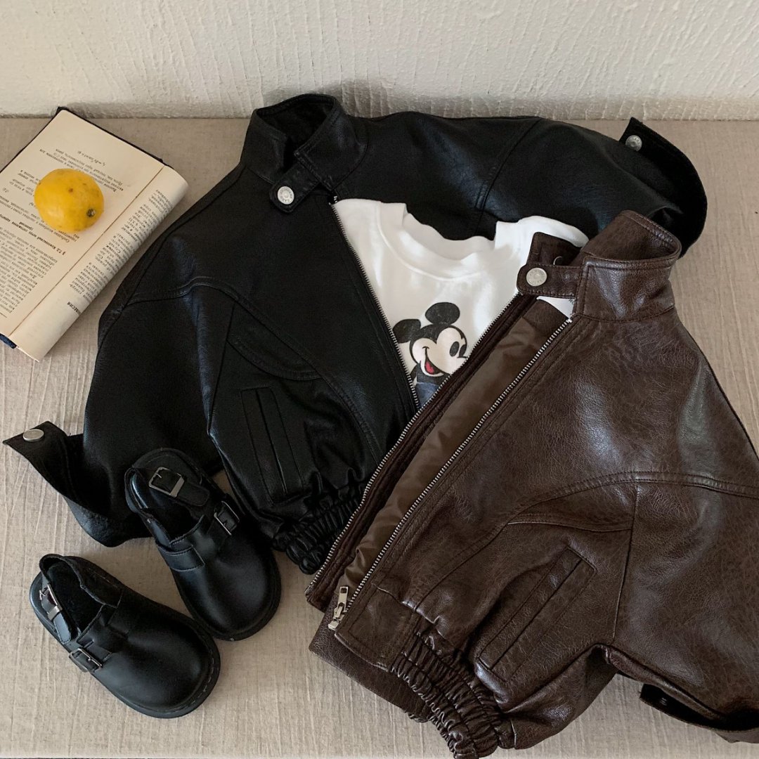 Детская кожаная куртка 2025 осень новый корейский стиль для мальчиков и девочек модная стильная байкерская куртка