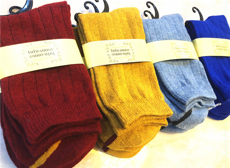 Haining socks factory socks professional production and processing to undertake socks processing production weaving socks orders