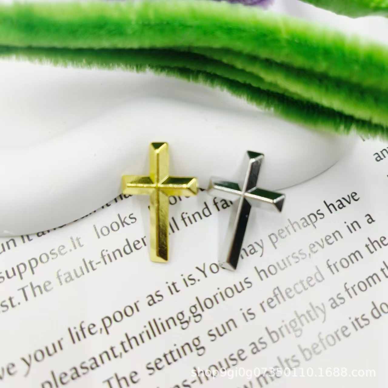 Cross Glossy Alloy Jewelry Brooch Badge Dly Clothing Bag Fashion Personalized Badge Accessories Pin