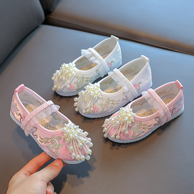 Autumn New girls' Hanfu shoes beaded children's embroidered shoes old Beijing cloth shoes dance performance baby shoes