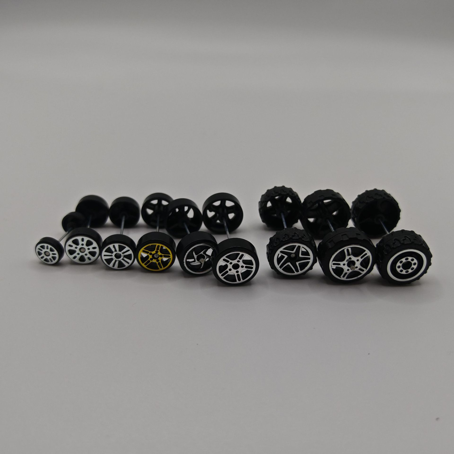 Car Tire Rubber Toy Model Accessories Plastic Alloy Car Modified Wheel Hub Remote Control Car Artificial 1:10 Car Tire
