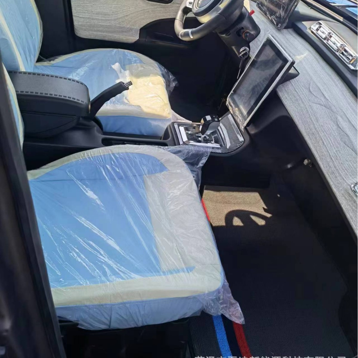 New Energy Electric Vehicle for Adult Household Use, Electric Car with Heating and Cooling Air Conditioner, Dual-Use Oil and Electricity, Foreign Trade Export Electric Vehicle