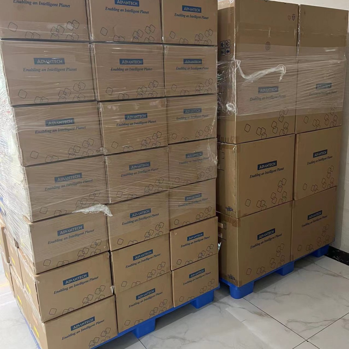 Advantech IndustriaL Computer IPC-610MB-L OriginaL Genuine ULtra-Long Warranty IncLuding Tax and Transportation