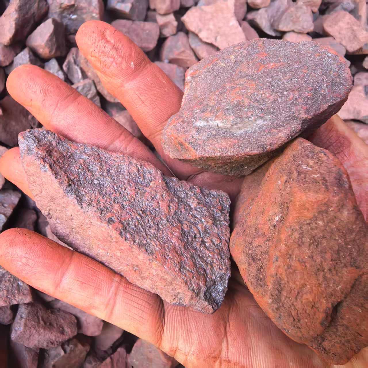 Hematite Ore for Bridge Counterweights, Nuclear Power Plant Counterweights, Metallurgical Casting, Processing Hematite Powder and Hematite Particles