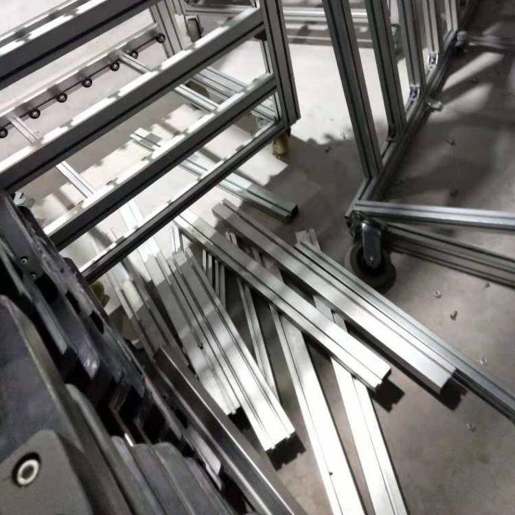 Переработка больших объемов высокоценного строительного мусора, алюминия, алюминиевых сплавов и оконных рам в Пекине