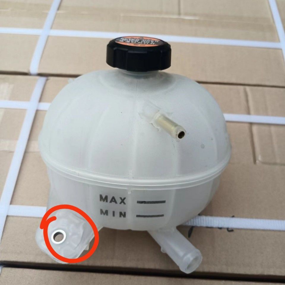 Manufacturers produce brand new car water tank Tucson expansion kettle 25431-D3600 Tucson kettle expansion tank