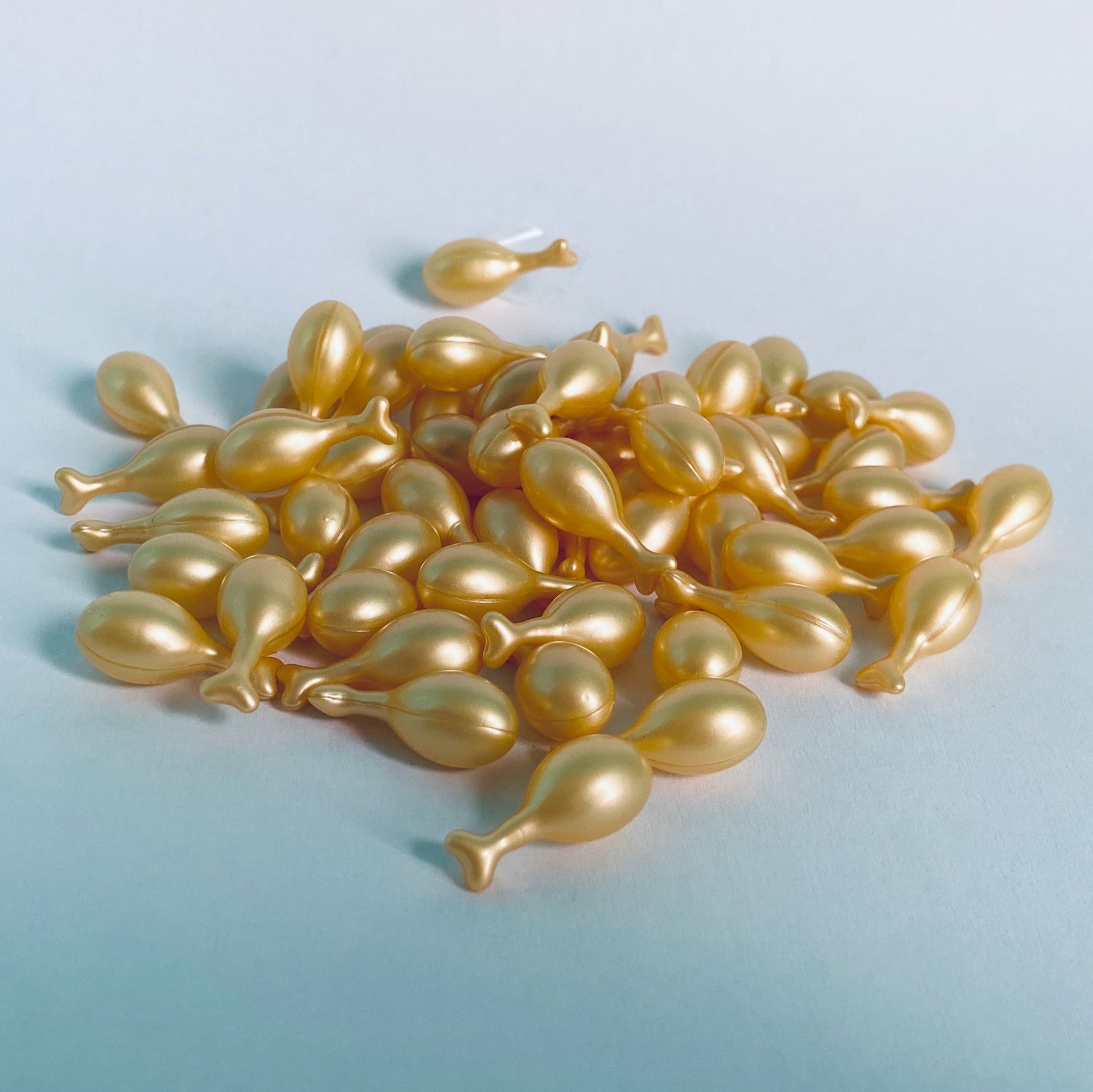 Fullerene placenta essence light fine lines firming brightening skin space-time capsule bee grass fullerene placenta