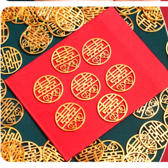 Подвеска с надписью счастья для свадебных принадлежностей, ювелирные изделия из цинкового сплава, аксессуары для коробки с конфетами, маленькая подвеска счастья вместо монет