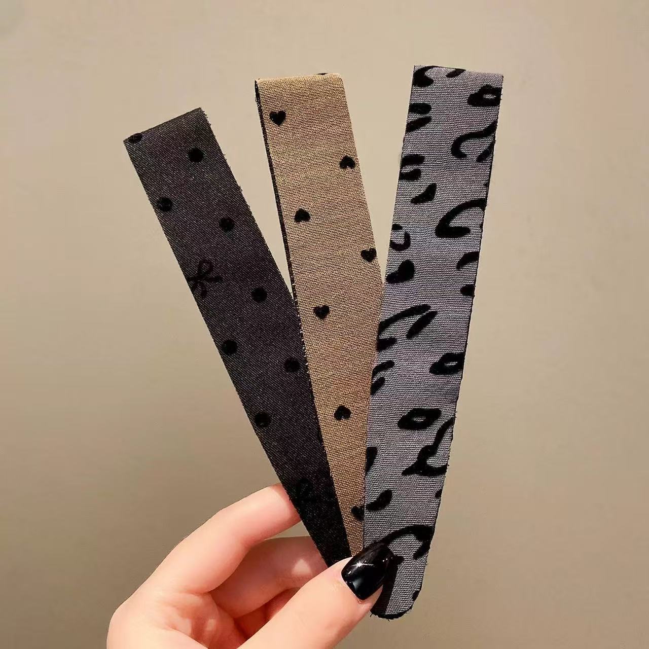 Magic Tape Hairband for Tidying up Stray Hair, Women's Hair Sticker, Sticky Hair Clip, Bangs Sticker, Hairband, Children's Extended Magic Tape