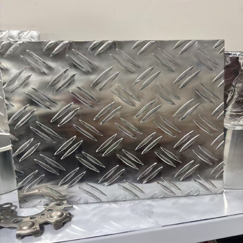 Pure Aluminum Pattern Plate, Anti-Slip Aluminum Plate, Large Five-Pattern Plate, Embossed Aluminum Alloy Plate for Vehicles, Ships, Elevators and Cold Storage