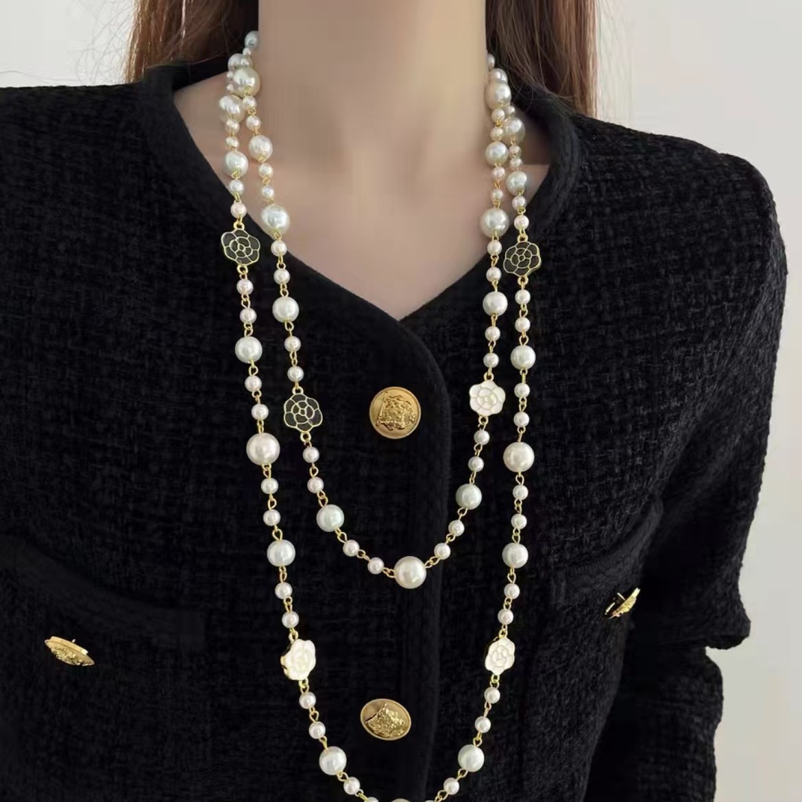 Popular Mother's Shijia Pearl Necklace, Versatile and Fashionable Long Sweater Chain for Women, Light Luxury, Elegant and Exquisite Autumn and Winter Accessories