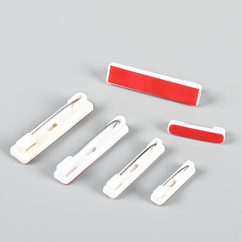 Source manufacturers wholesale plastic pin badge consumables badge badge badge pin brooch back glue pin a generation of hair