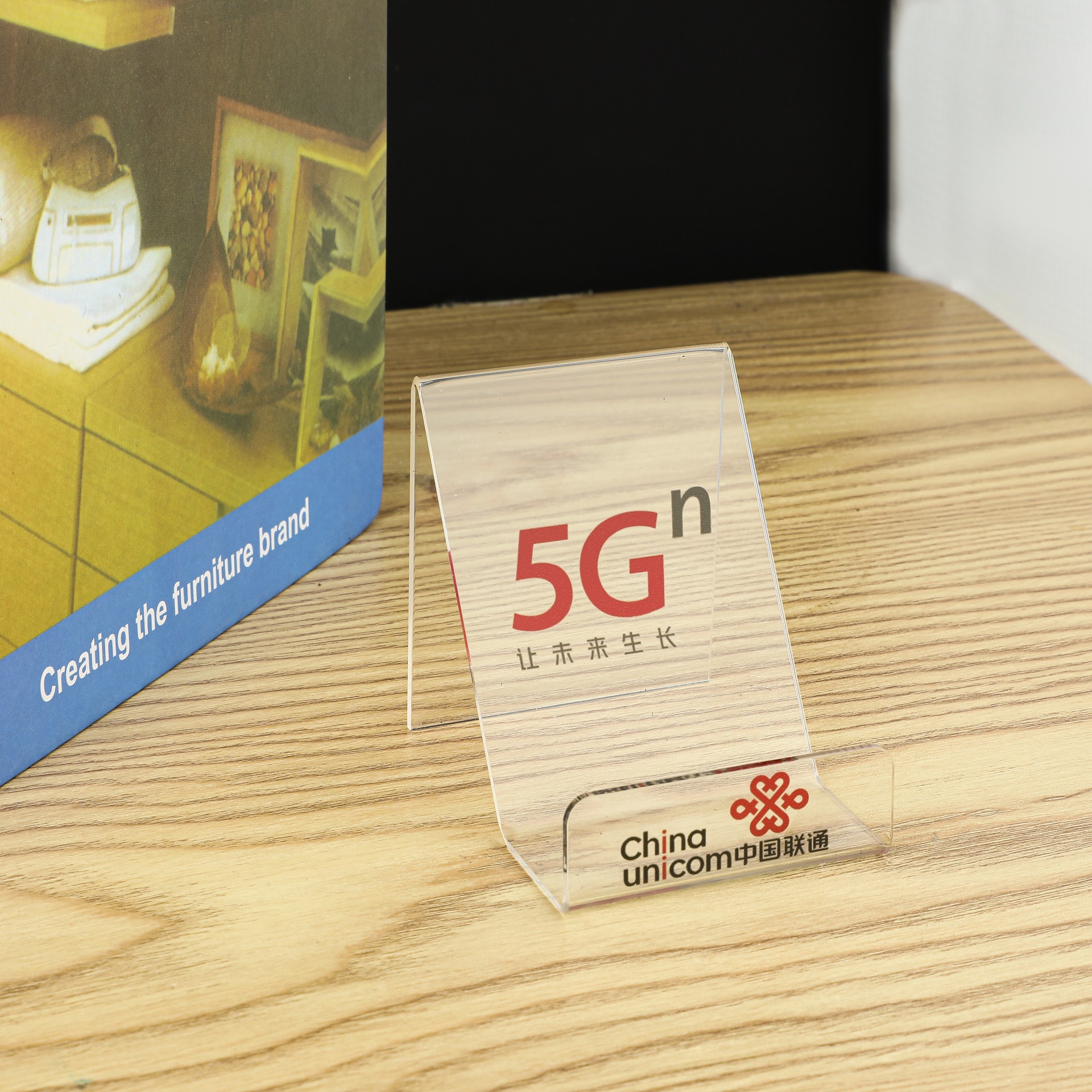 Manufacturers Custom Acrylic Mobile Phone Holder Display Stand Mobile Phone Holder Desktop Mobile Lazy Bracket Base