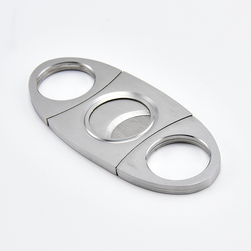 Factory Direct Supply Stainless Steel Cigar Cutter Cigar Smoking Set All Steel Manual Cigar Crusher Convenient Cigar Scissors Customization