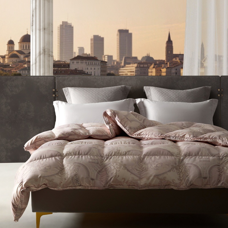 2025 New High-Puffiness down Feather Quilt, Same Style as Big Brands, Pure Color, Accessible Luxury, Classy down Quilt Live Broadcast