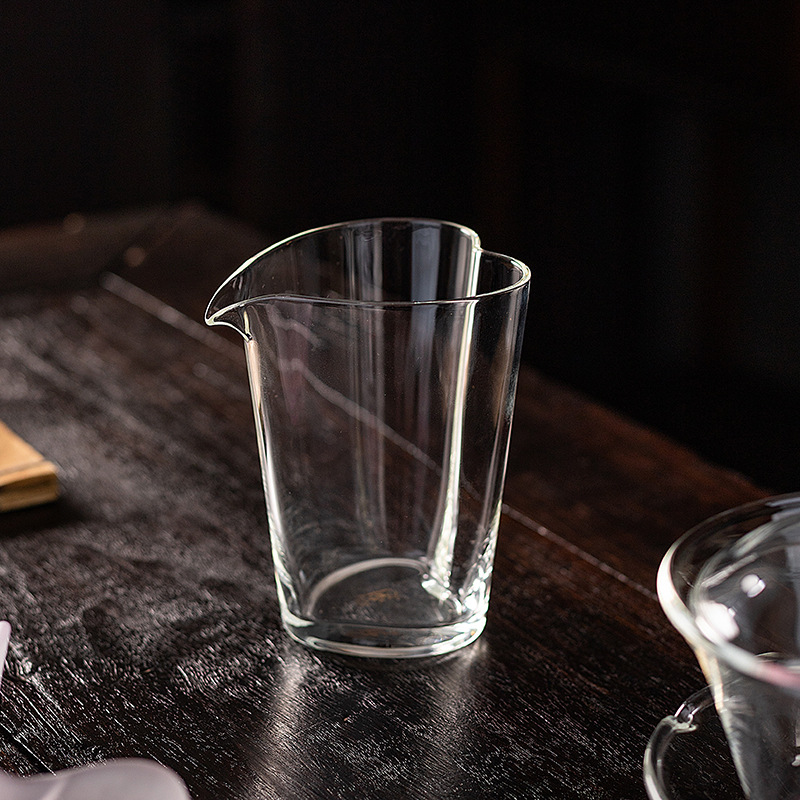 Thickened heat-resistant fair cup glass transparent tea filter kung fu tea set accessories tea sea tea container tea missing