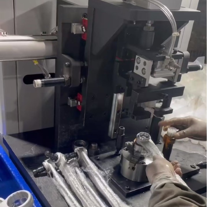 Wholesale High 7 New Magotan Tiguan L5Q0505465A Balance Rod Ball Joint Connecting Rod Stabilizer Rod Ball Joint Factory Shipped