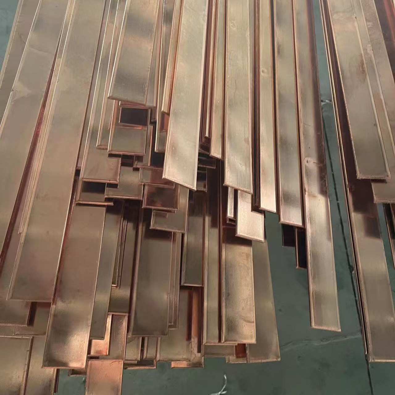 Copper-Clad Steel Flat Bar 40*4 Copper-Coated Steel Grounding Bar for Lightning Protection Grounding, Various Models Support Customization of Copper-Plated Flat Bars