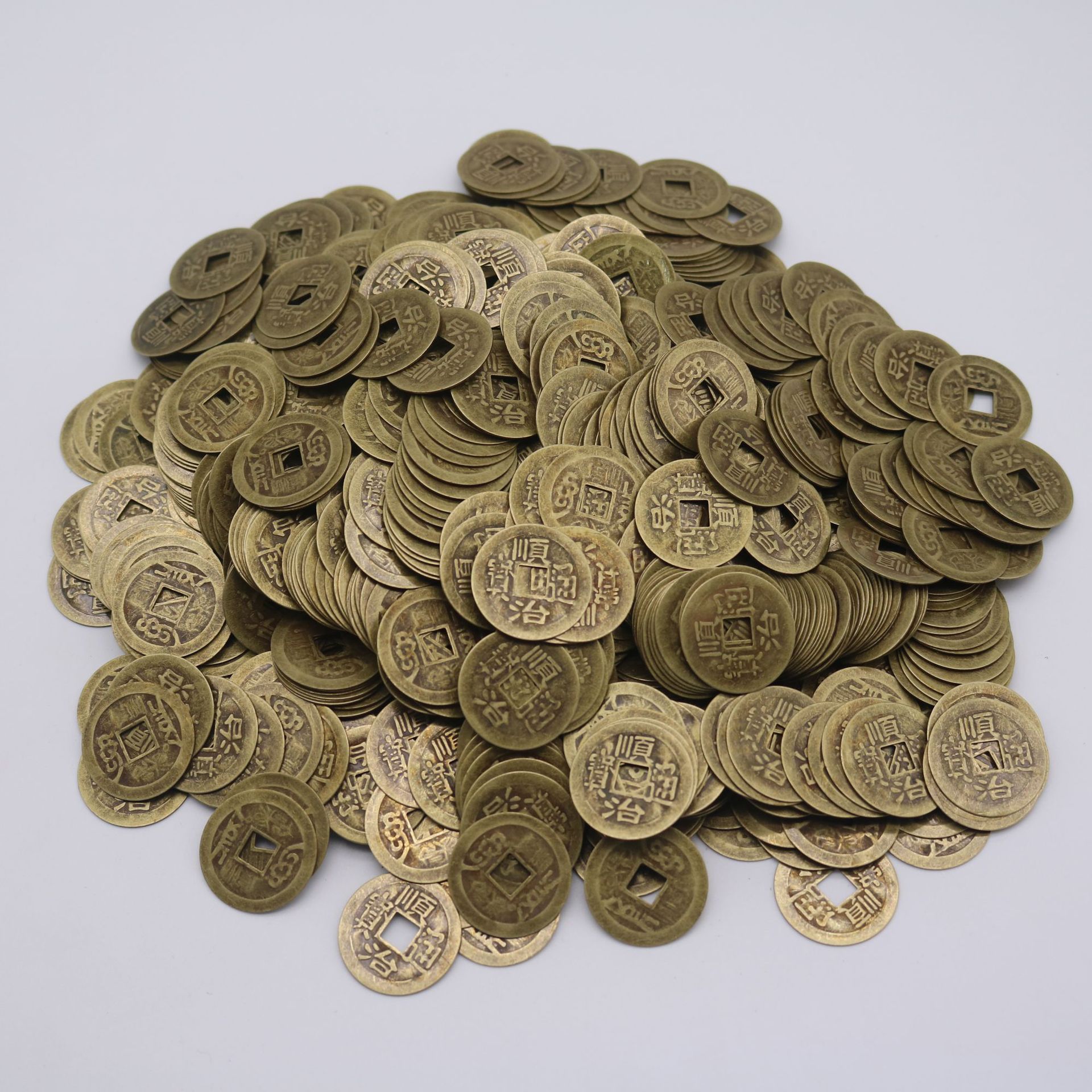 Factory wholesale five emperor money copper coin metal Qianlong Shunzhi 2.3cm copper coin simulation coin pendant accessories