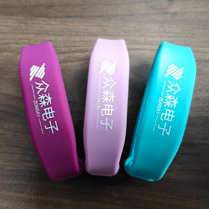 Rfid Silicone Wristband Bracelet Water Park Gym Smart Lock Ic Bracelet Access Control Food Grade Wristband Customization