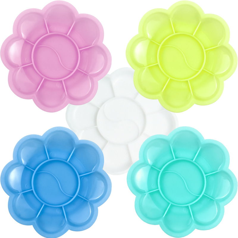 Factory Direct Supply of Plastic Plum Blossom-Shaped Coloring Supplies, 4-Hole, 7-Hole, 10-Hole Round Palettes, Small Foot-Shaped Palettes Wholesale