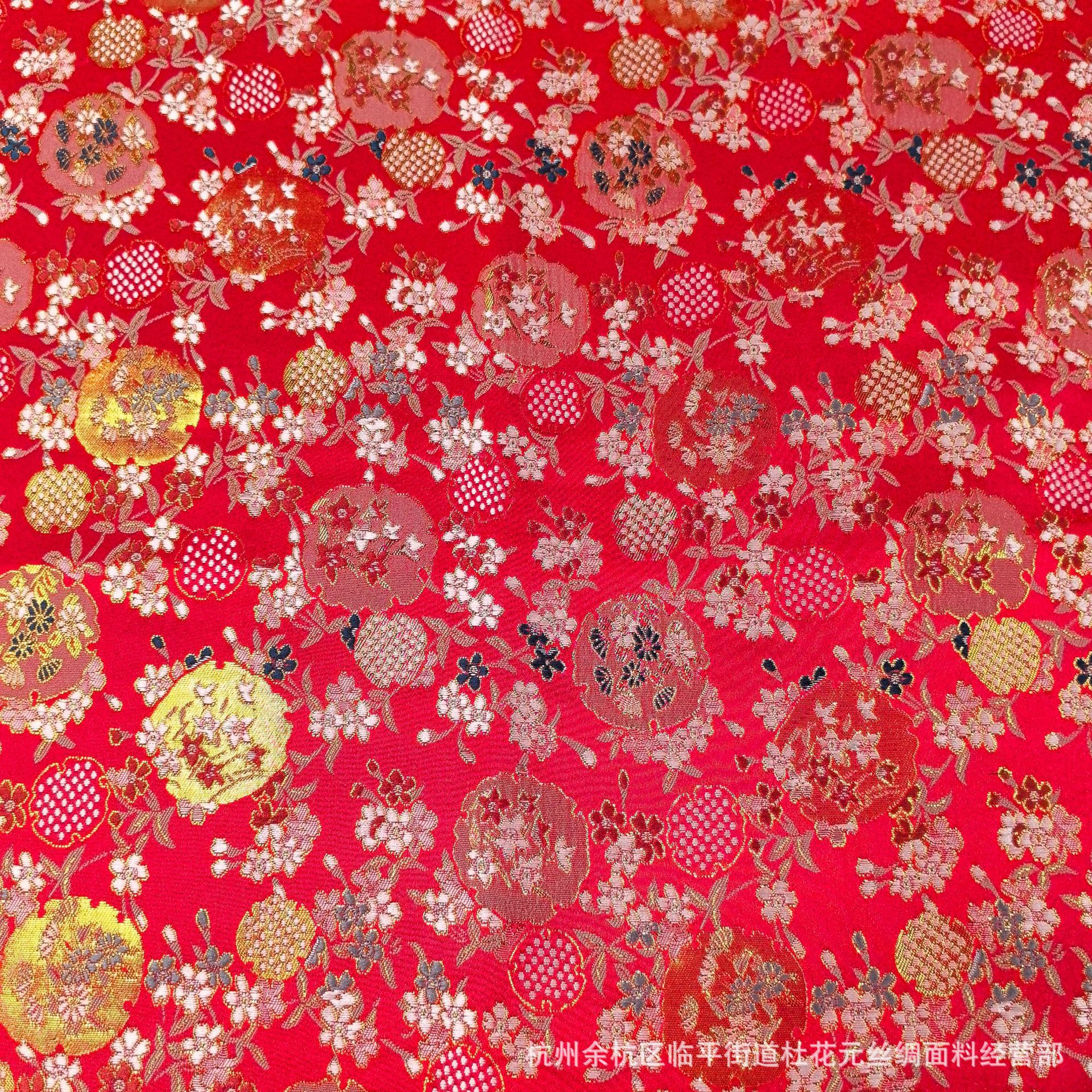 150 door-width Japanese style red bamboo flower cheongsam Tang suit fabric imitation brocade children's clothing fabric satin woven