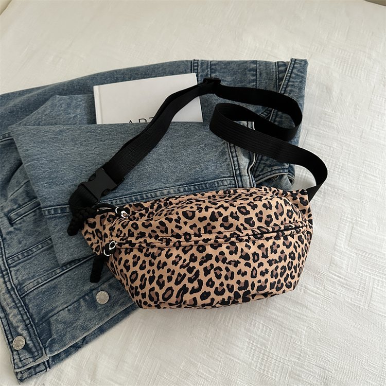 Women's Chest Bag Outdoor Leisure Travel Mobile Phone Storage Bag New Trendy Girl Beautiful Personality Fashion Waist Bag