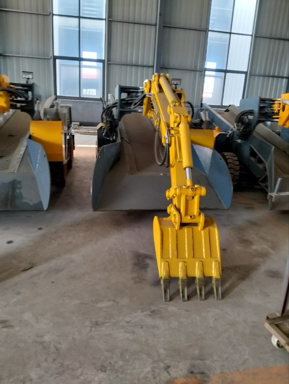 Shandong Mining Slag Scraper, Tire-Type Slag Scraper, Simple Type, Crawler-Type Slag Scraper, Mining Truck