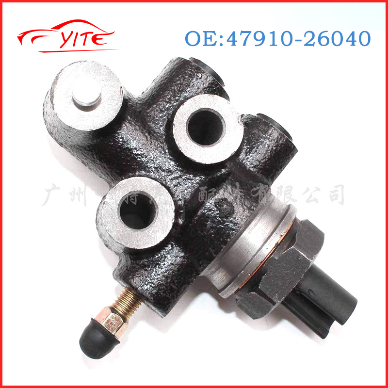 Suitable for Toyota sea lion land cooluze car brake distribution valve 47910-26040