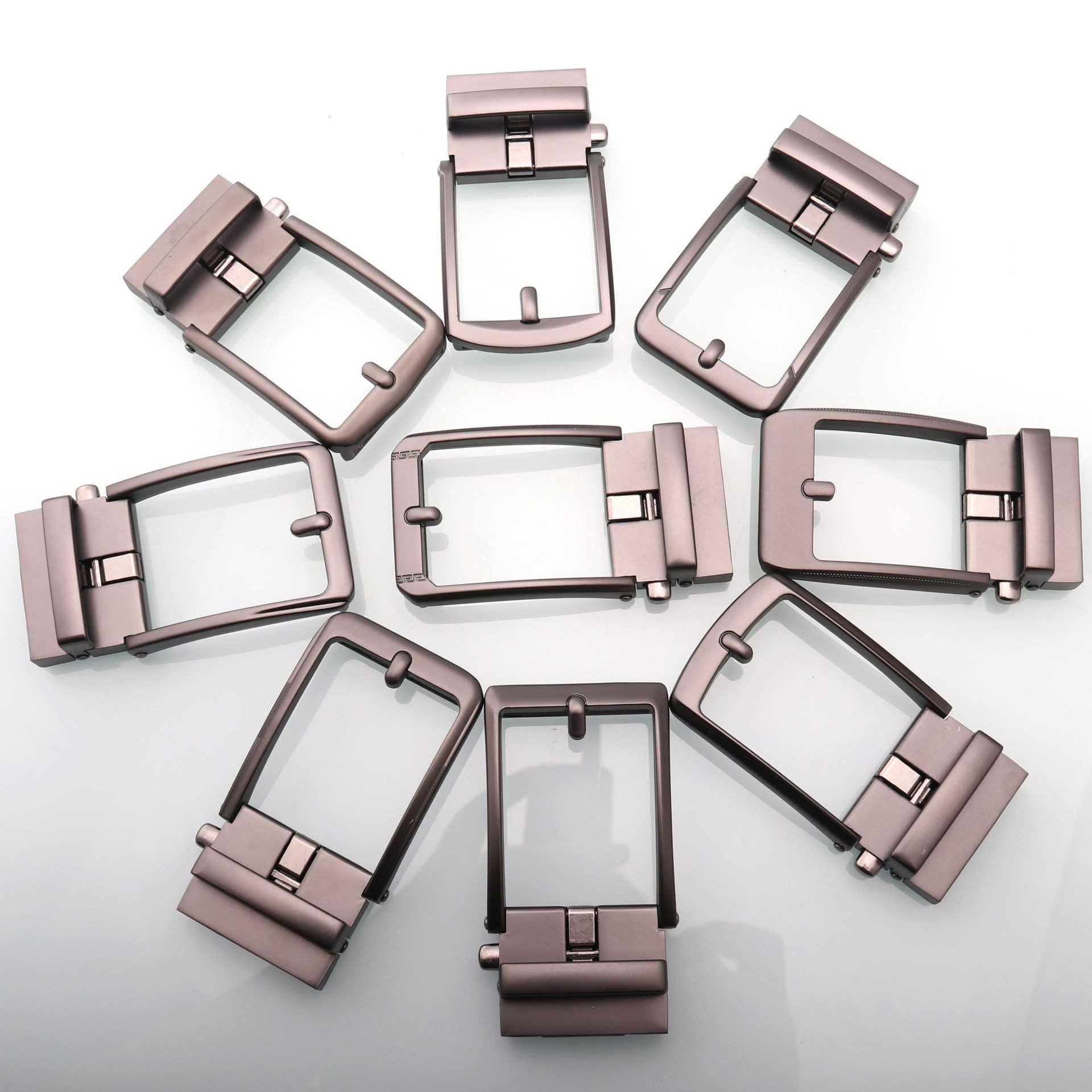 2024 Cross-Border E-Commerce Asia-Style Fake Pin Buckle Belt Buckle Men's Fashion Versatile Fake Pin Automatic Buckle Manufacturer Metal Buckle