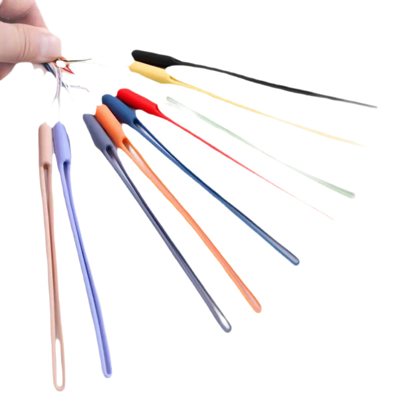 Silicone Phone Lanyard Short Wrist Strap Keychain Speaker USB Flash Drive Water Cup Hand Strap Liquid Phone Case Liquid Silicone