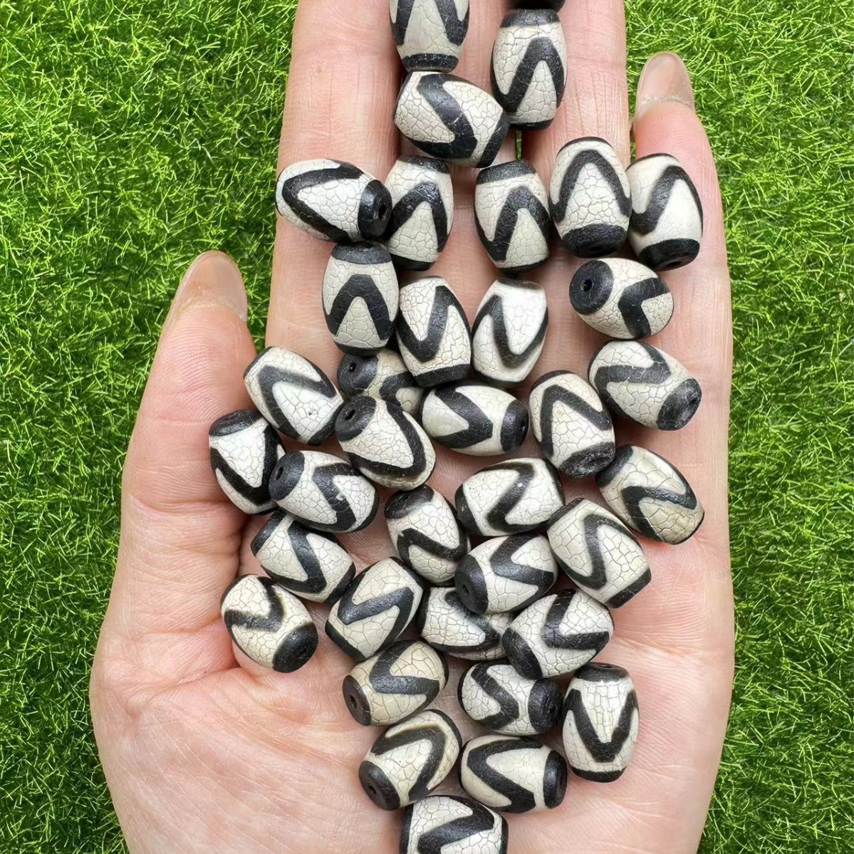 Dzi Beads Wholesale Natural Agate Xizang Black and White Tiger Tooth Accessories Loose Beads Buddha Beads Bodhi Semi-Finished Black Agate