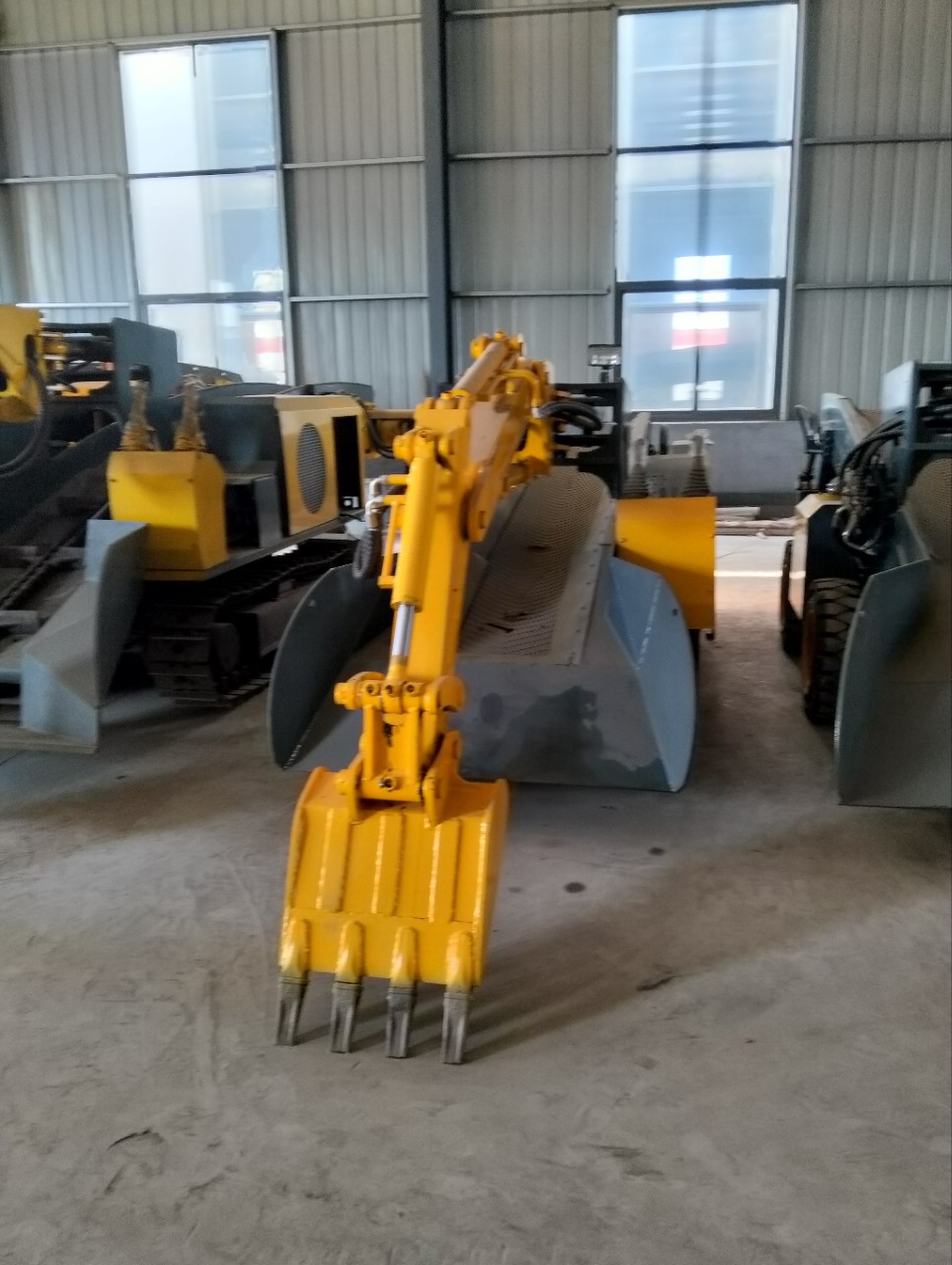 Shandong Mining Slag Scraper, Tire-Type Slag Scraper, Simple Type, Crawler-Type Slag Scraper, Mining Truck