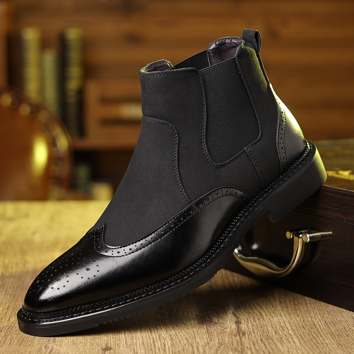 Cross-Border Men's Pointed-Toe Martin Boots New Fashion Retro British Style Leather Boots Business Casual Versatile Chelsea Boots