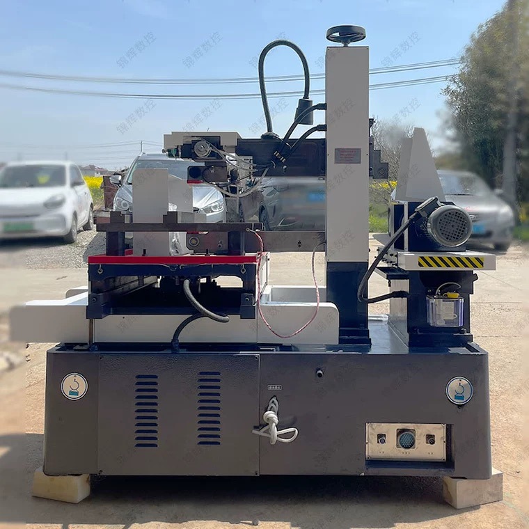 Complete Set of Fast Wire-Cut Edm Machine Dk77 Series Wire-Cut Edm Cnc Machine Block Wire-Cut Edm